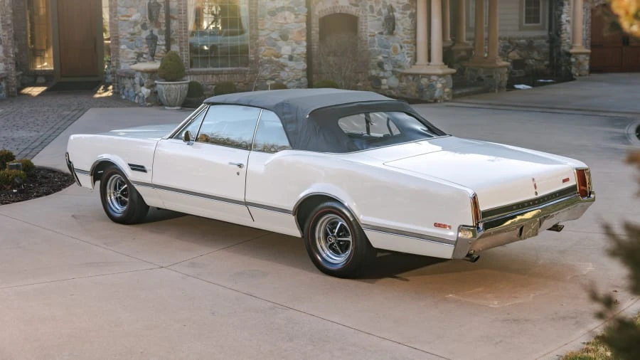 1966 Oldsmobile 442 1st Gen - Image 8 of 31