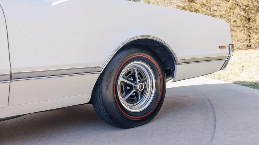 1966 Oldsmobile 442 1st Gen - Image 13 of 31