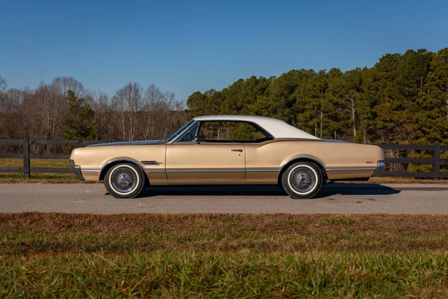 1966 Oldsmobile 442 1st Gen - Image 13 of 27
