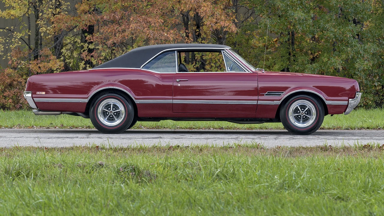 1966 Oldsmobile 442 1st Gen - Image 8 of 20