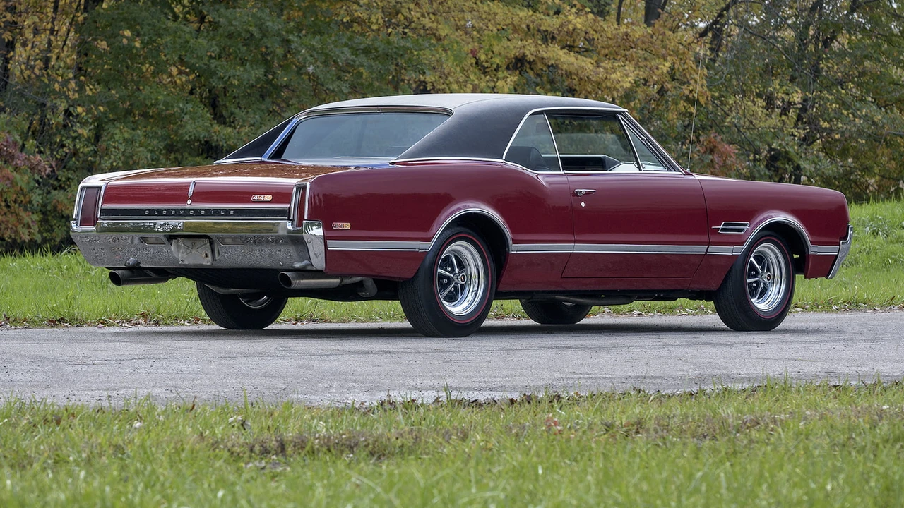 1966 Oldsmobile 442 1st Gen - Image 13 of 20