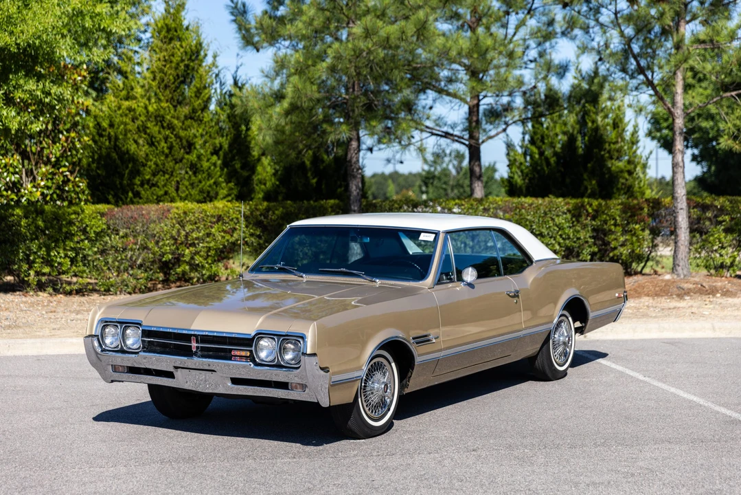 1966 Oldsmobile - Image 3 of 31
