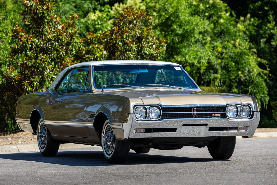 1966 Oldsmobile - Image 10 of 31
