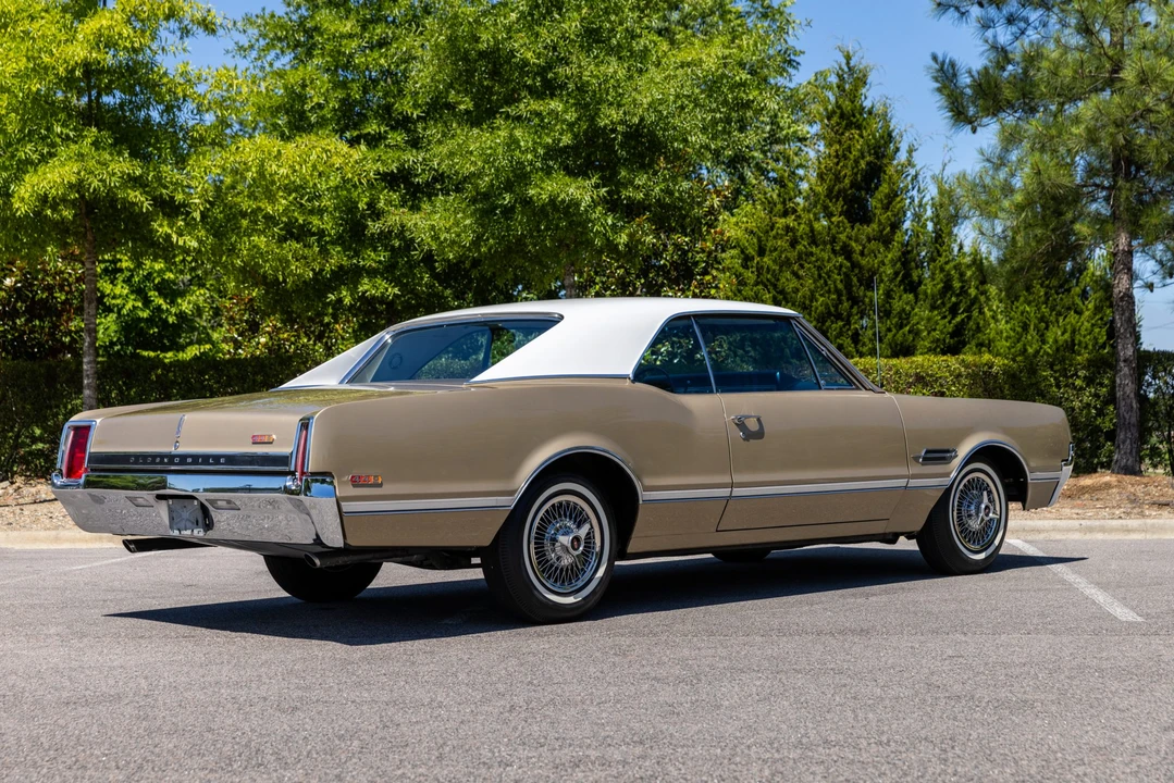 1966 Oldsmobile - Image 15 of 31