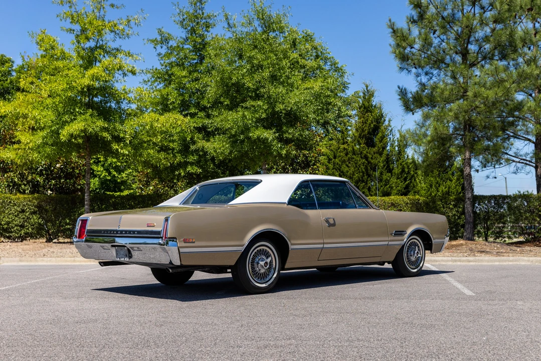 1966 Oldsmobile - Image 16 of 31