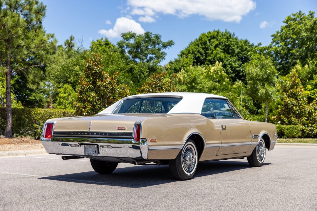 1966 Oldsmobile - Image 17 of 31