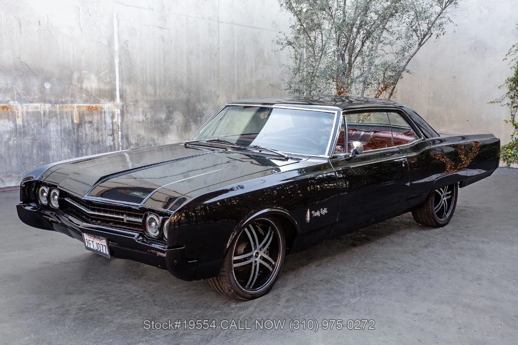 1966 Oldsmobile 98 - Image 8 of 12