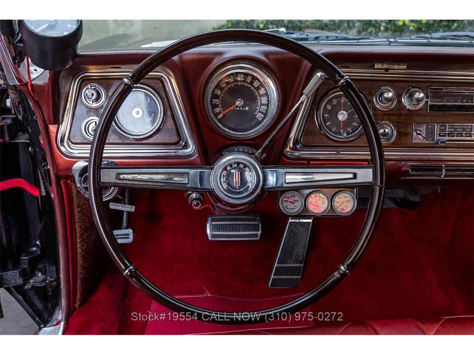 1966 Oldsmobile 98 - Image 17 of 31