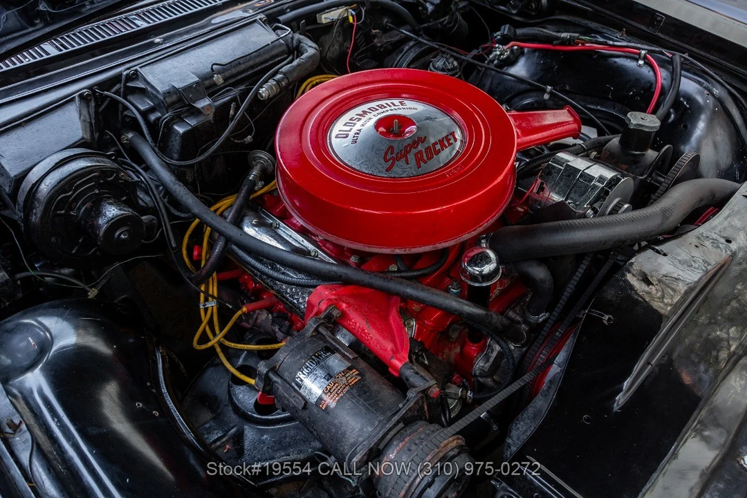 1966 Oldsmobile 98 - Image 28 of 31