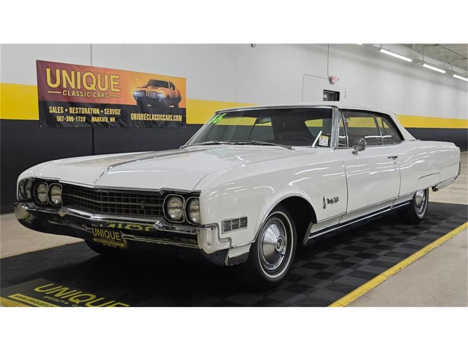1966 Oldsmobile 98 - Image 17 of 31