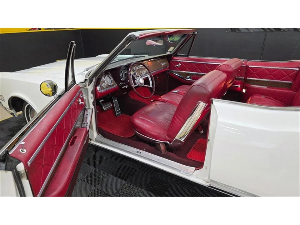 1966 Oldsmobile 98 - Image 8 of 31