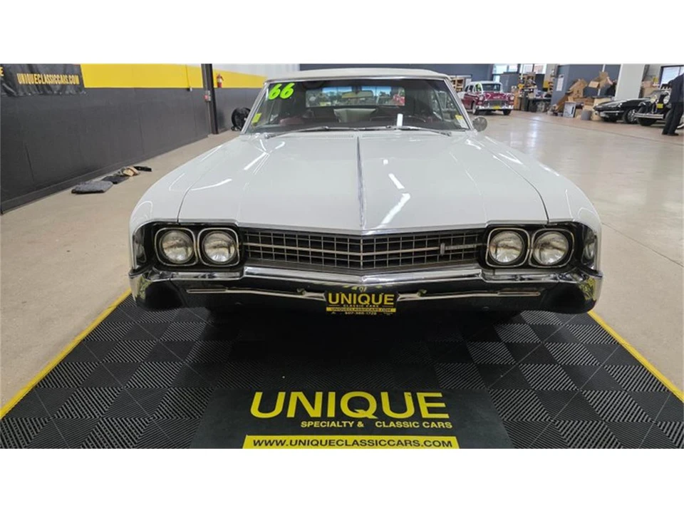 1966 Oldsmobile 98 - Image 18 of 31