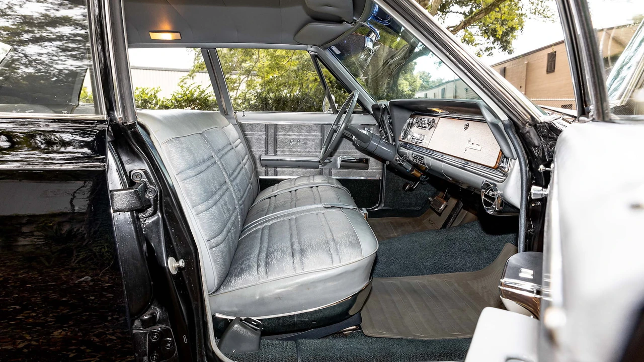 1966 Oldsmobile 98 - Image 6 of 31