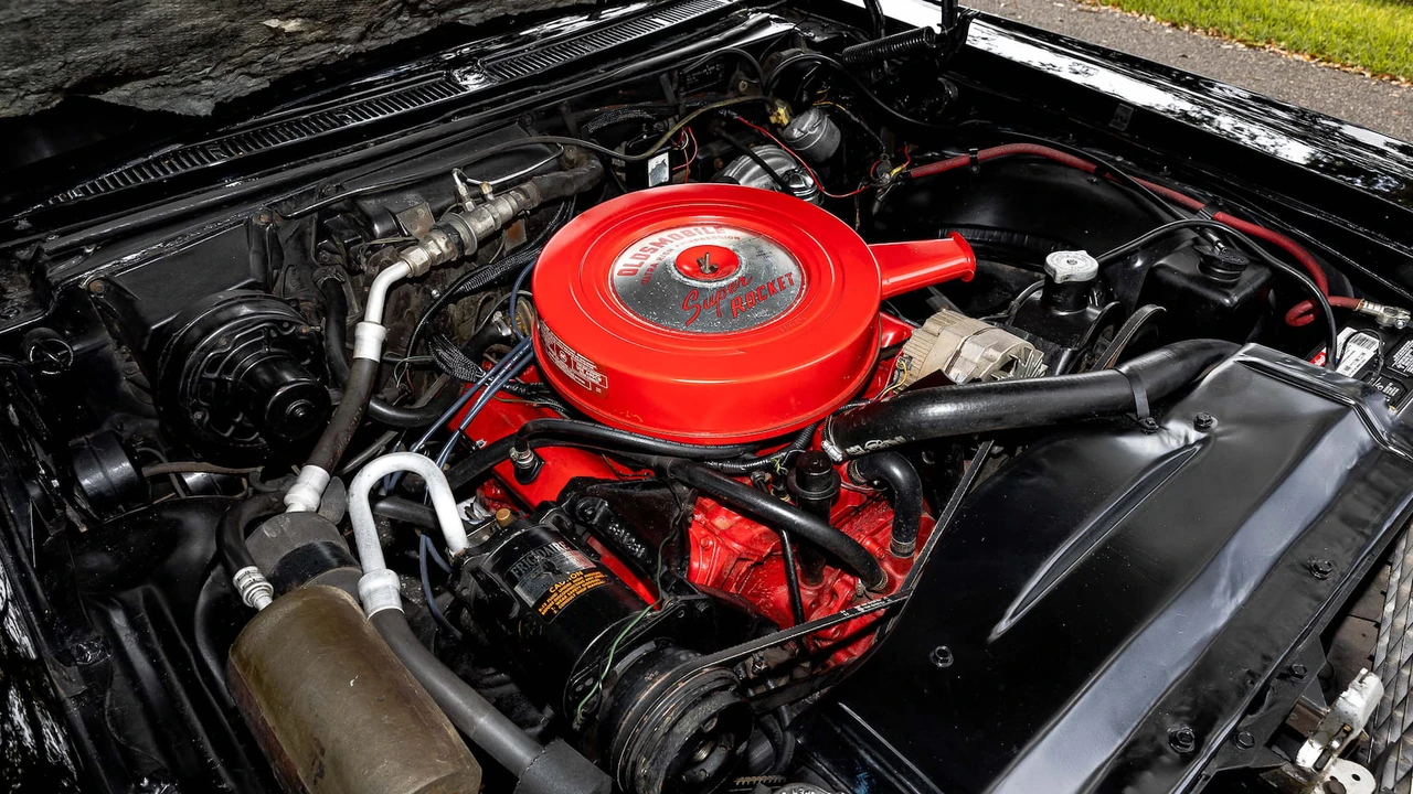 1966 Oldsmobile 98 - Image 7 of 31