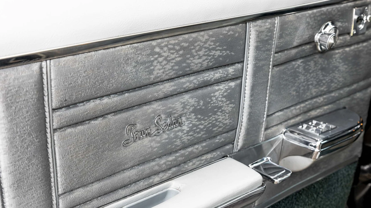 1966 Oldsmobile 98 - Image 13 of 31