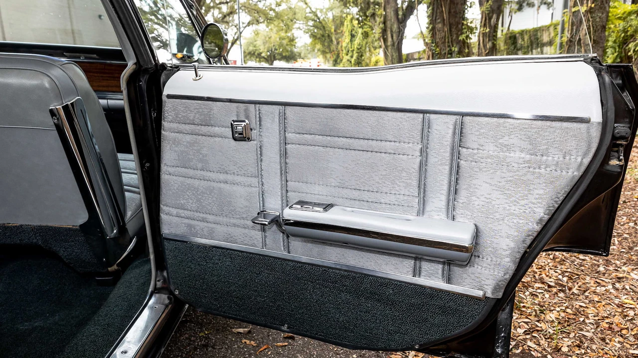 1966 Oldsmobile 98 - Image 18 of 31