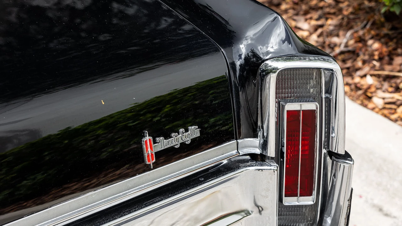 1966 Oldsmobile 98 - Image 19 of 31