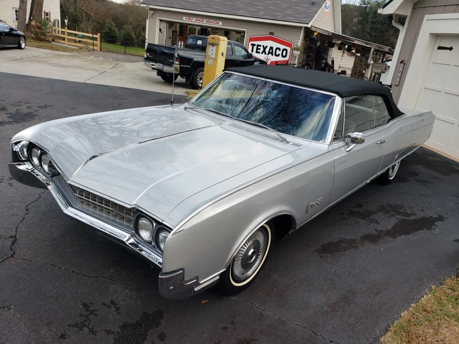 1966 Oldsmobile 98 - Image 28 of 31