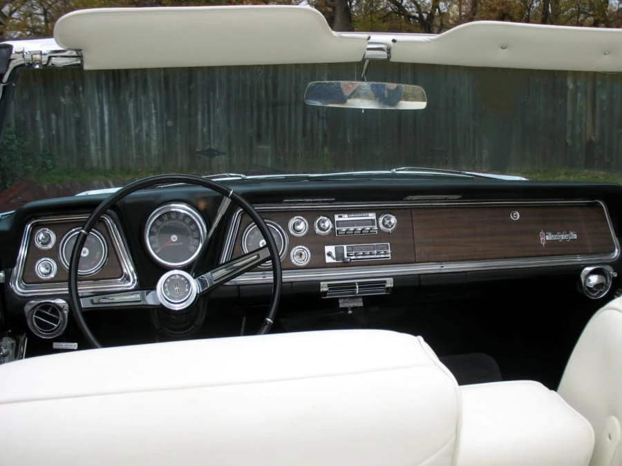 1966 Oldsmobile 98 - Image 3 of 12
