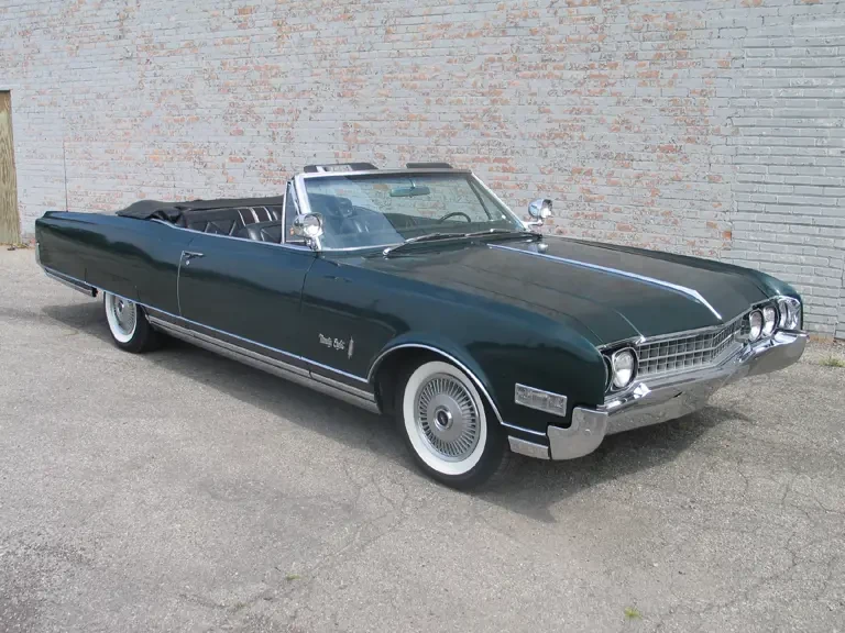 1966 Oldsmobile 98 - Image 2 of 2