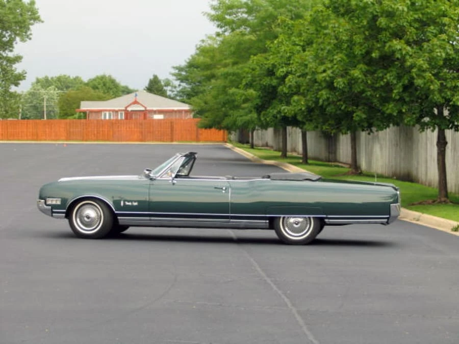 1966 Oldsmobile 98 - Image 2 of 12
