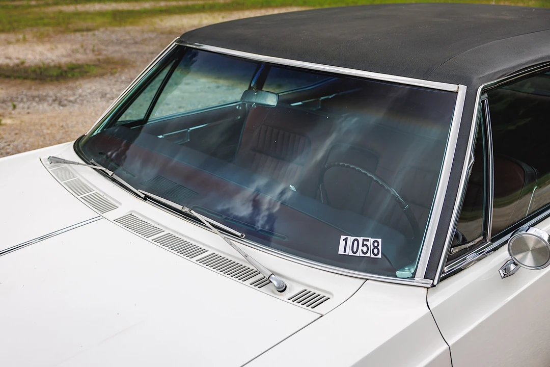 1966 Oldsmobile 98 - Image 28 of 31