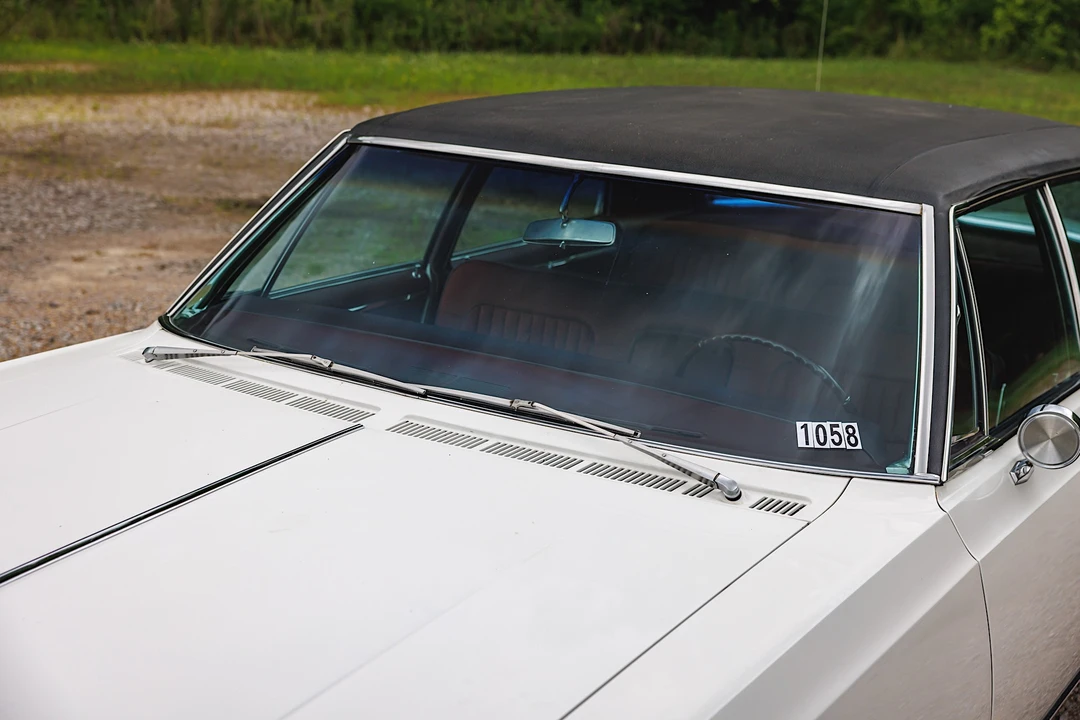 1966 Oldsmobile 98 - Image 27 of 31