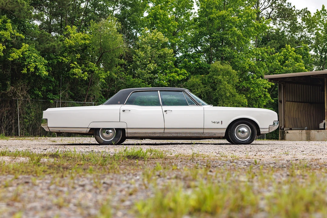 1966 Oldsmobile 98 - Image 12 of 31