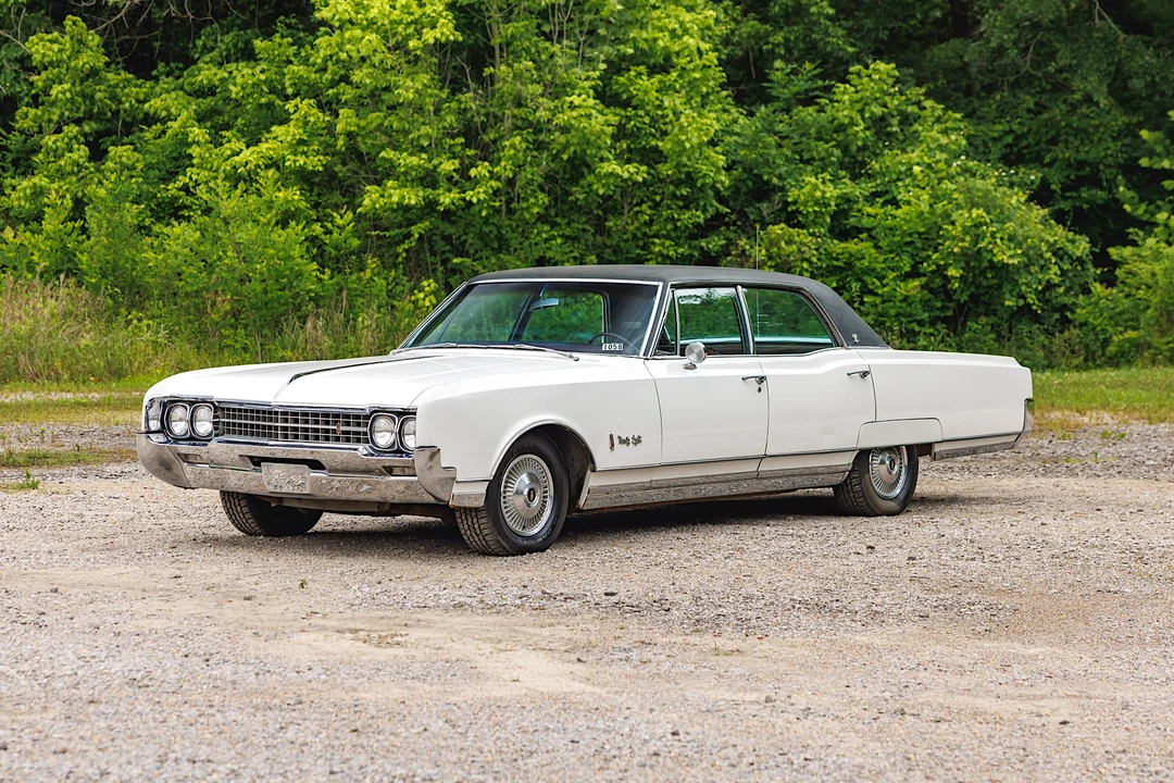 1966 Oldsmobile 98 - Image 2 of 31