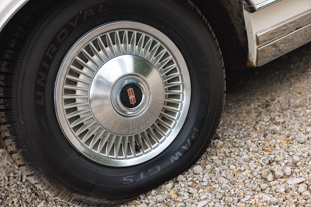 1966 Oldsmobile 98 - Image 30 of 31