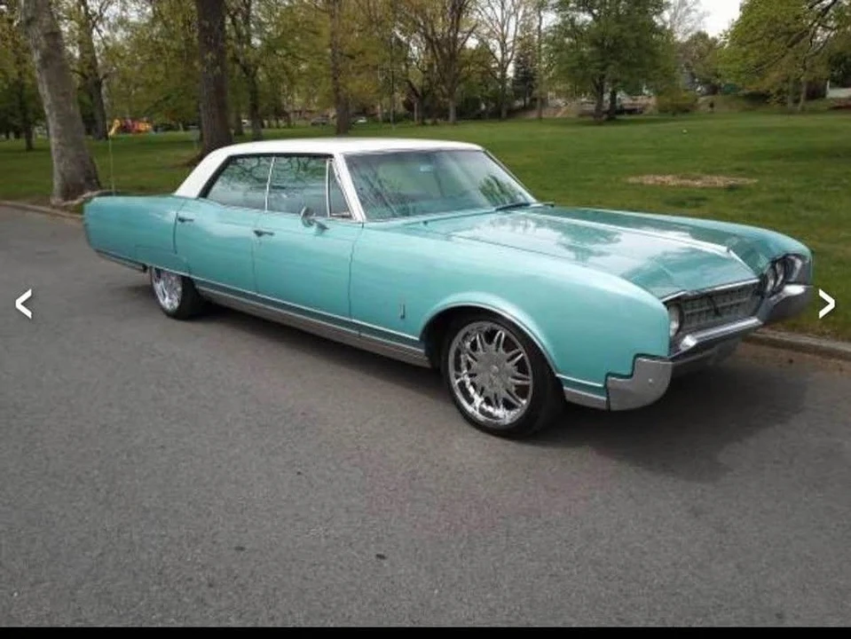 1966 Oldsmobile 98 - Image 2 of 6
