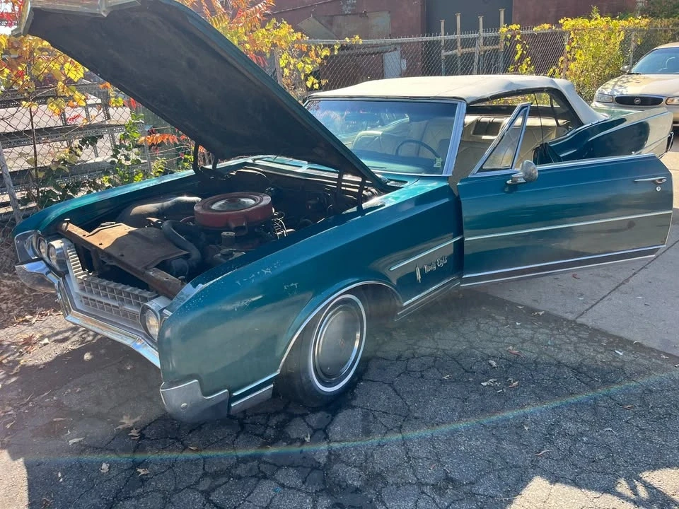 1966 Oldsmobile 98 - Image 8 of 19