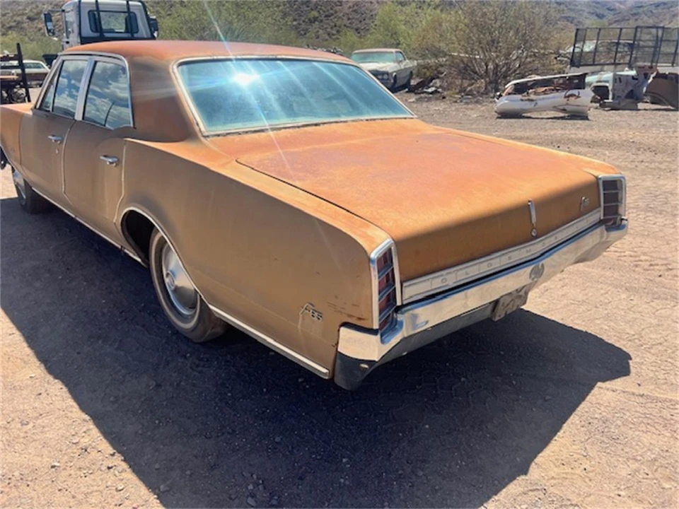 1966 Oldsmobile Cutlass 2nd Gen - Image 9 of 16