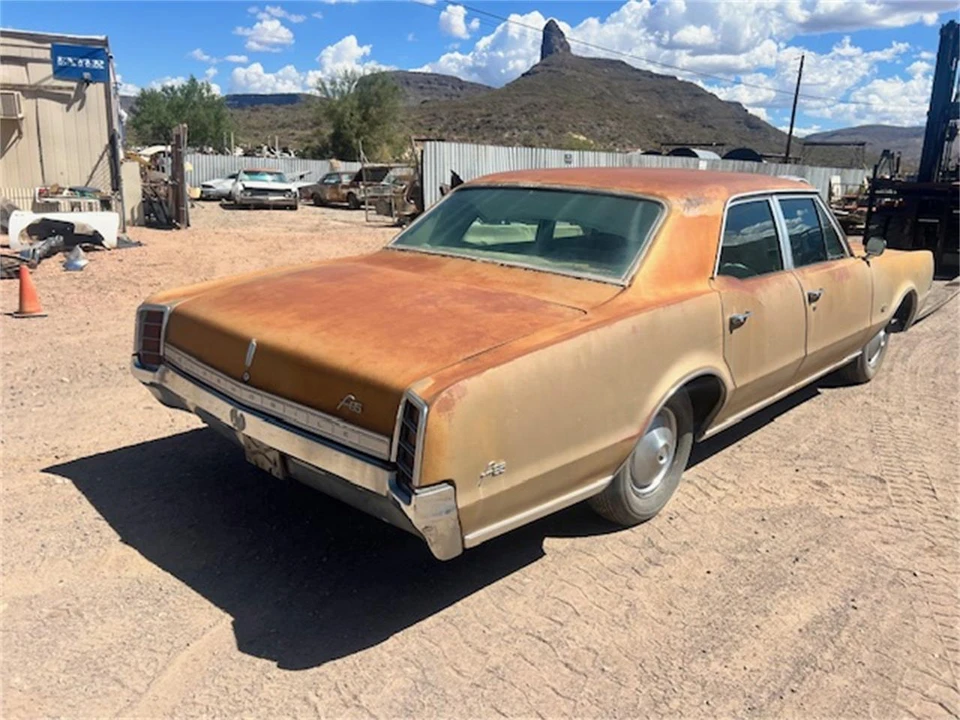 1966 Oldsmobile Cutlass 2nd Gen - Image 11 of 16