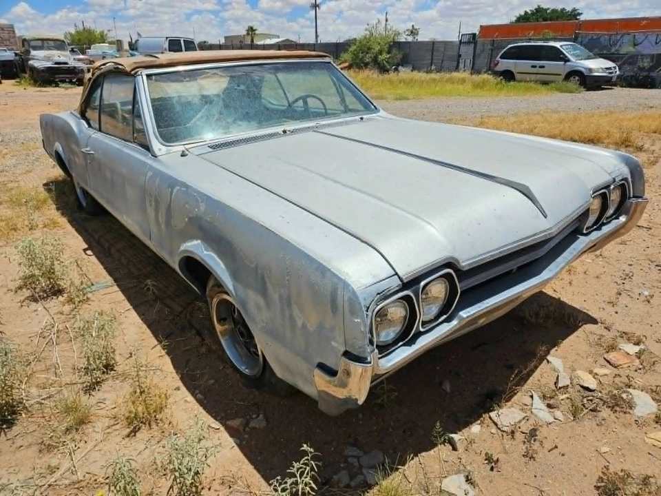 1966 Oldsmobile Cutlass 2nd Gen - Image 4 of 14