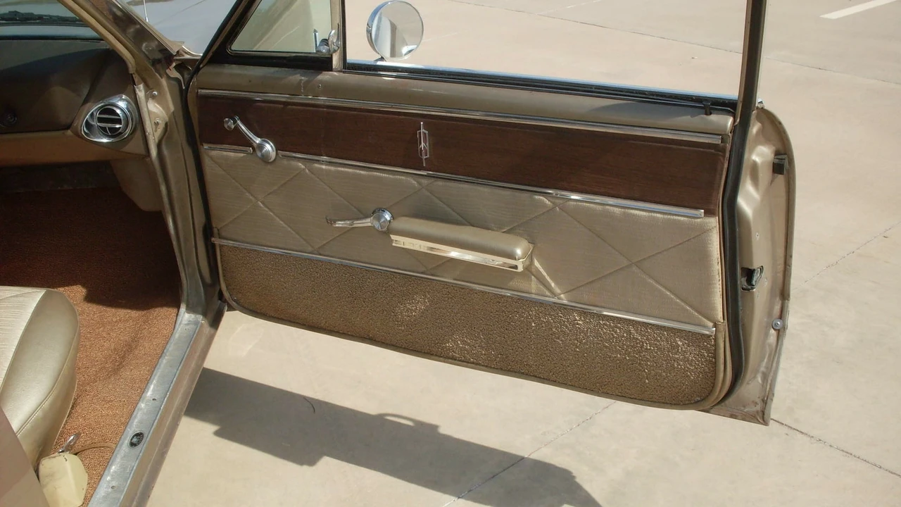 1966 Oldsmobile Cutlass 2nd Gen - Image 15 of 22