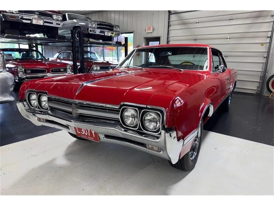1966 Oldsmobile Cutlass 2nd Gen - Image 6 of 12