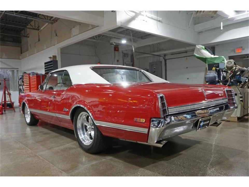 1966 Oldsmobile Cutlass 2nd Gen - Image 9 of 31