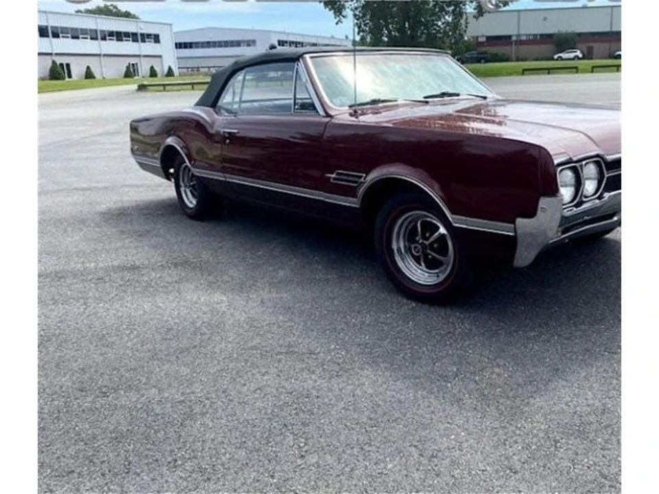 1966 Oldsmobile Cutlass 2nd Gen - Image 9 of 20