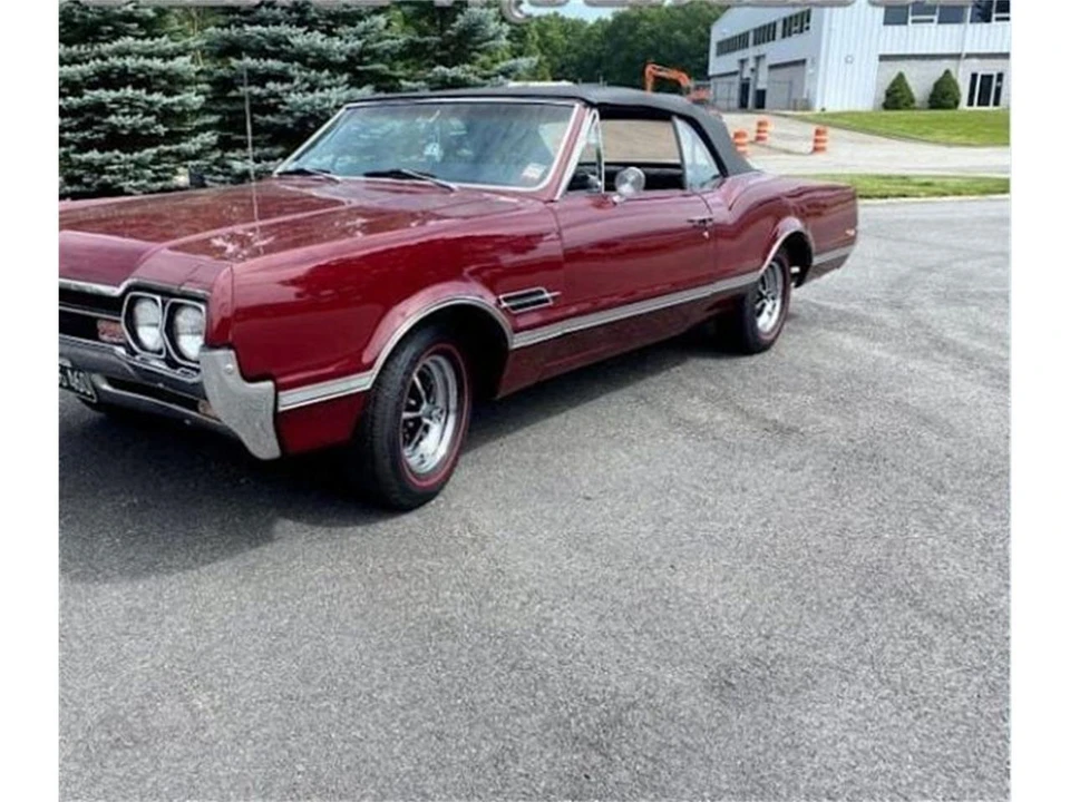 1966 Oldsmobile Cutlass 2nd Gen - Image 10 of 20