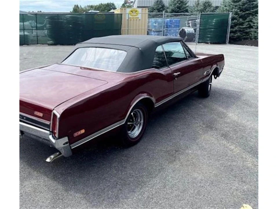 1966 Oldsmobile Cutlass 2nd Gen - Image 11 of 20