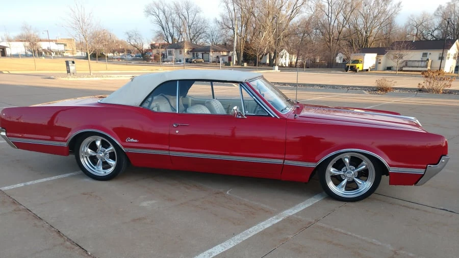1966 Oldsmobile Cutlass 2nd Gen - Image 9 of 10