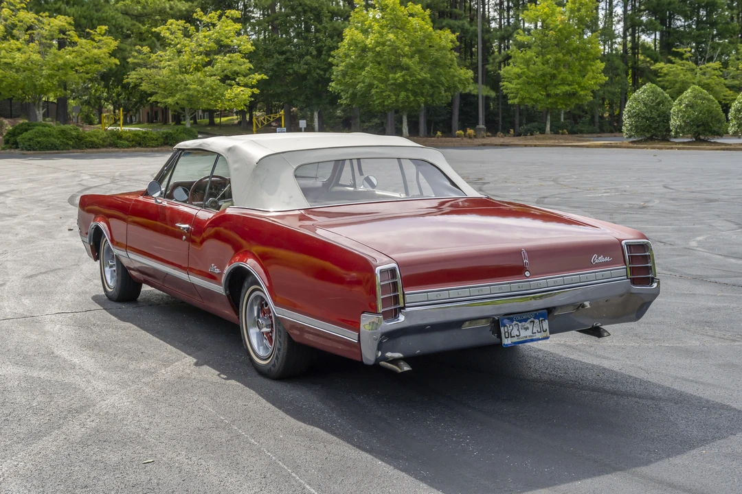 1966 Oldsmobile Cutlass 2nd Gen - Image 9 of 31