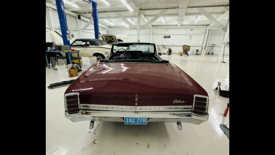 1966 Oldsmobile Cutlass 2nd Gen - Image 9 of 10