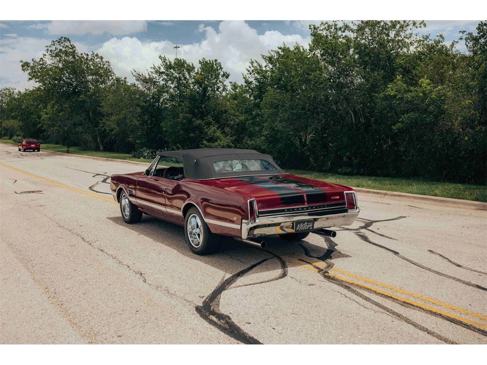 1966 Oldsmobile Cutlass 2nd Gen - Image 7 of 24