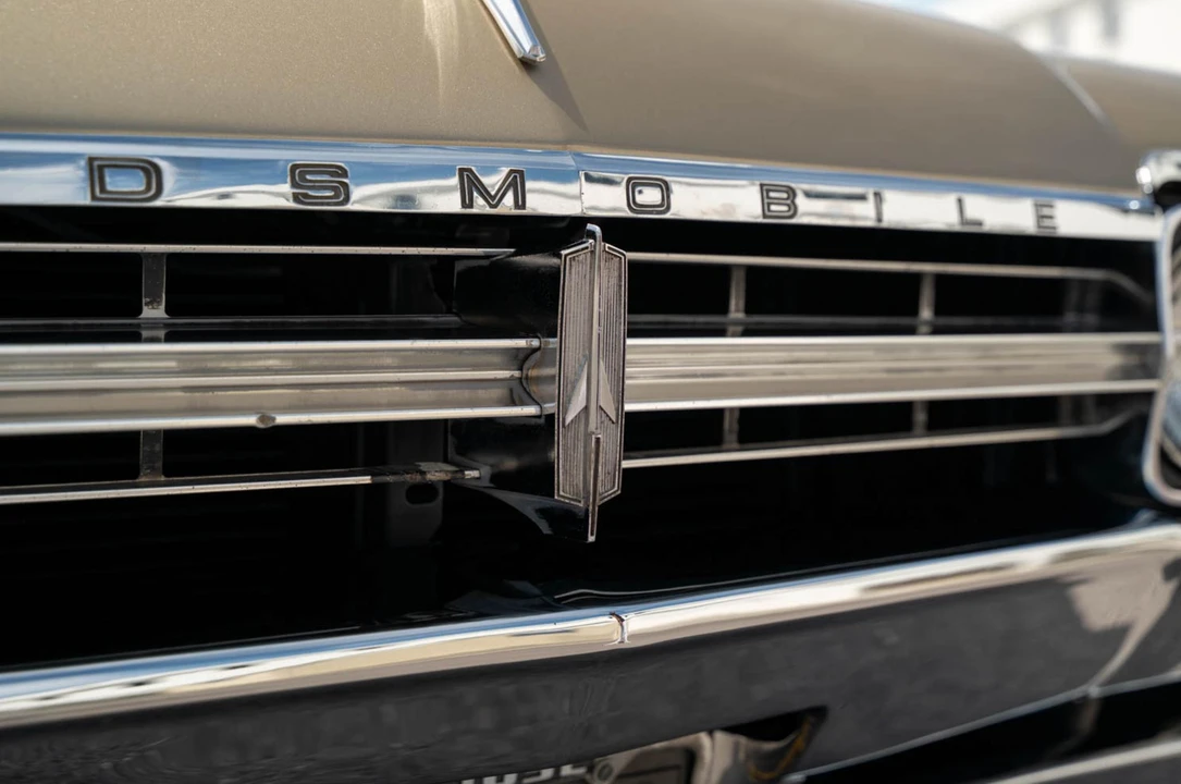 1966 Oldsmobile F-85 & Jetfire - Image 10 of 31