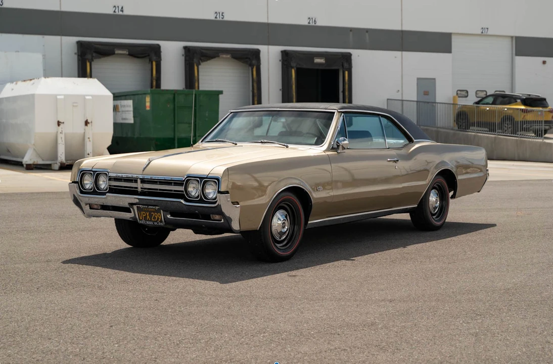 1966 Oldsmobile F-85 & Jetfire - Image 6 of 31