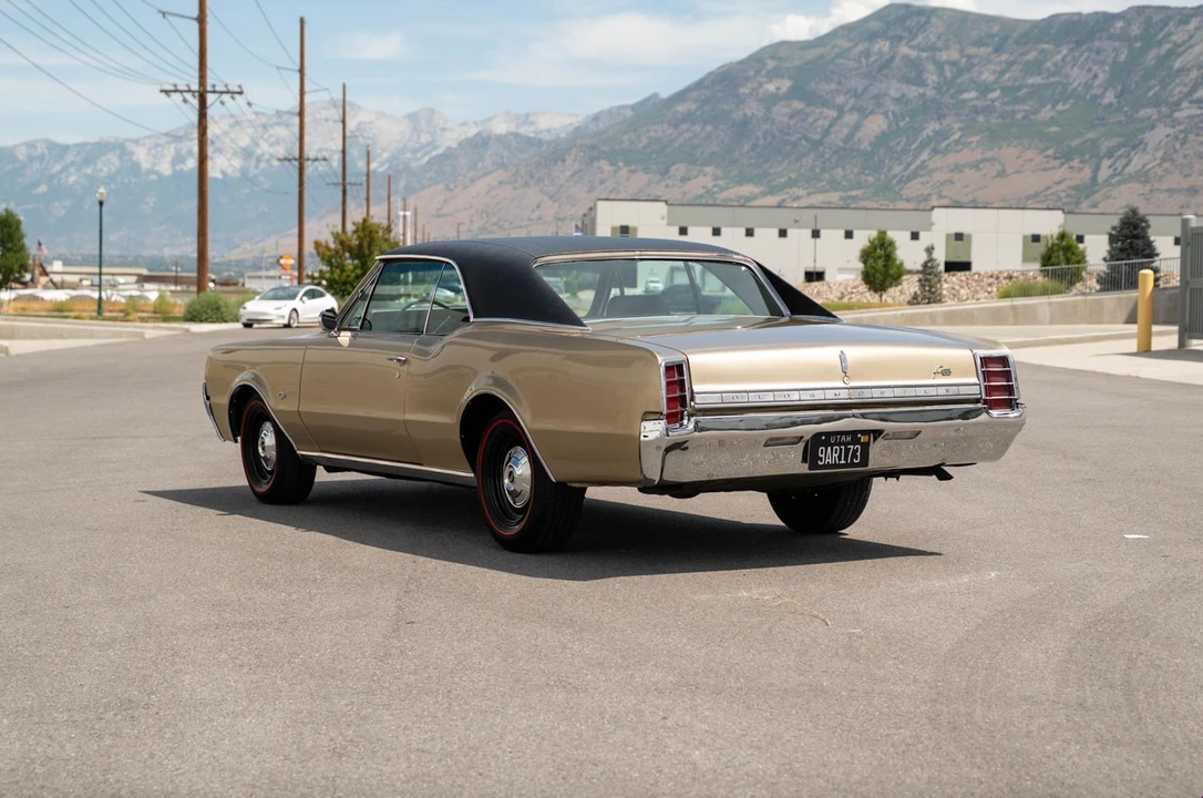 1966 Oldsmobile F-85 & Jetfire - Image 7 of 31