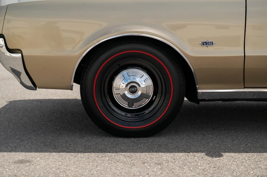 1966 Oldsmobile F-85 & Jetfire - Image 22 of 31