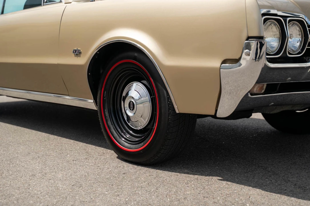 1966 Oldsmobile F-85 & Jetfire - Image 16 of 31